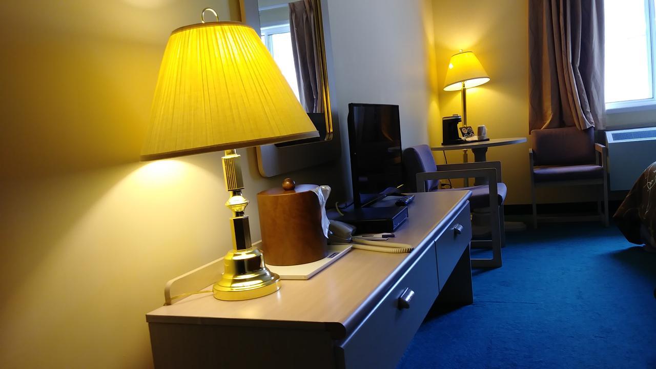 George Mountain View Hotel & Resto Merritt Bagian luar foto
