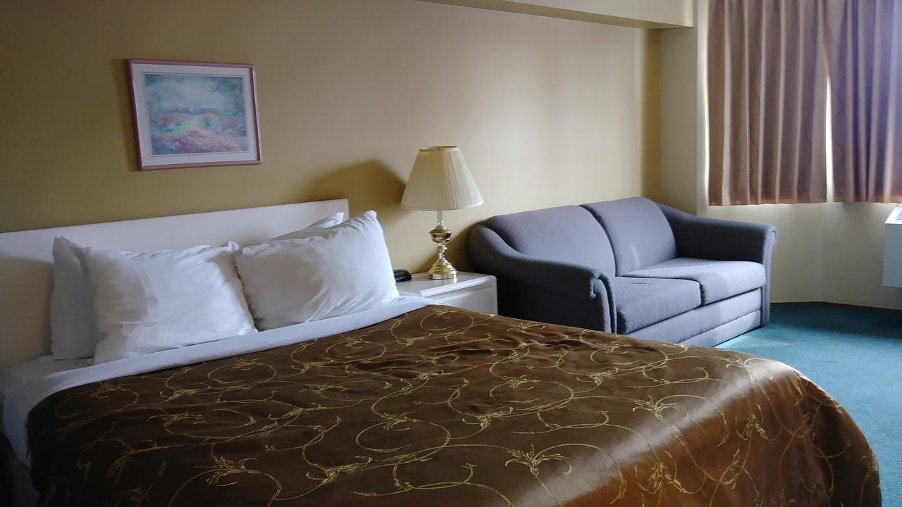 George Mountain View Hotel & Resto Merritt Bagian luar foto