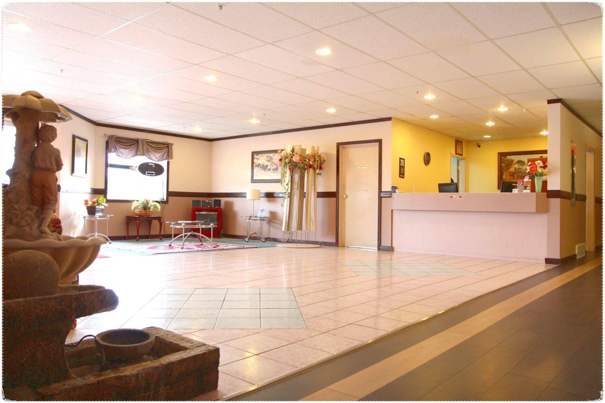 George Mountain View Hotel & Resto Merritt Bagian luar foto